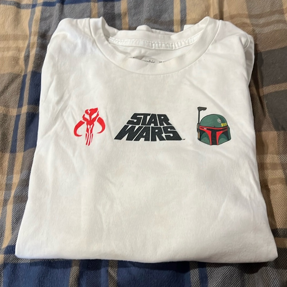 Star Wars themed Abercrombie kids Boys size 15/16 short sleeve shirt